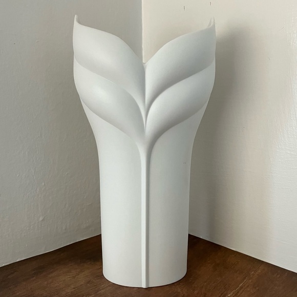 Cala Lily Rosenthal White Bisque Flower Vase Studio-Linie Germany by Uta Feyl - Picture 9 of 17